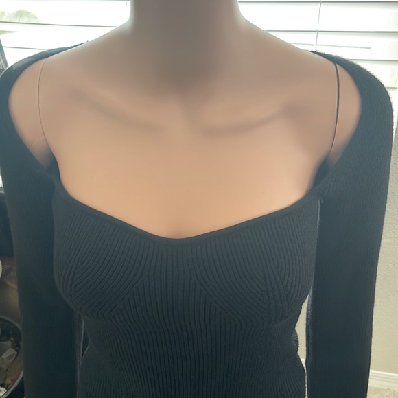 NWT KHAITE Maddy-inspired beautiful knit top women’s size Medium - Picture 2 of 3